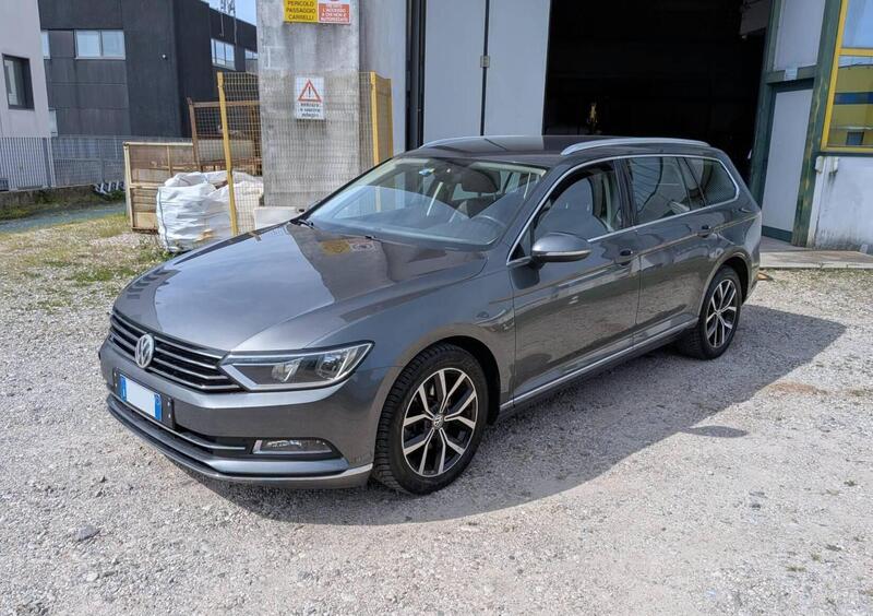 Volkswagen Passat Variant 2.0 TDI 190 CV DSG Highline BlueMotion Tech.