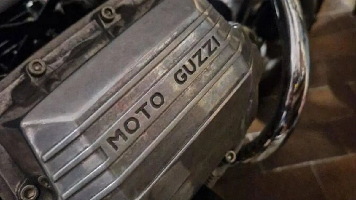 Moto Guzzi   (8)