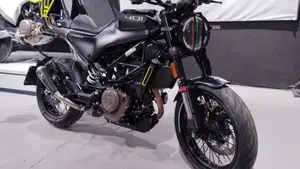 Husqvarna Svartpilen 401 (2024 - 26)  (2)