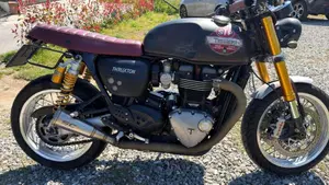 Triumph Thruxton 1200 R (2017 - 20)  (3)