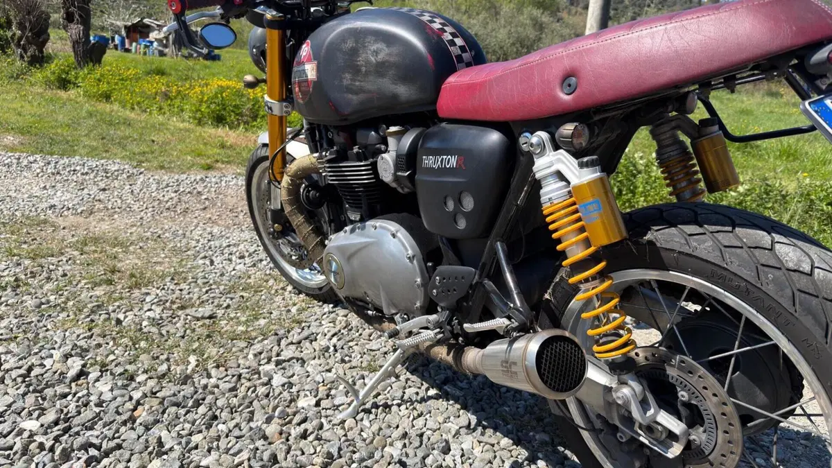 Triumph Thruxton 1200 R (2017 - 20)  (6)