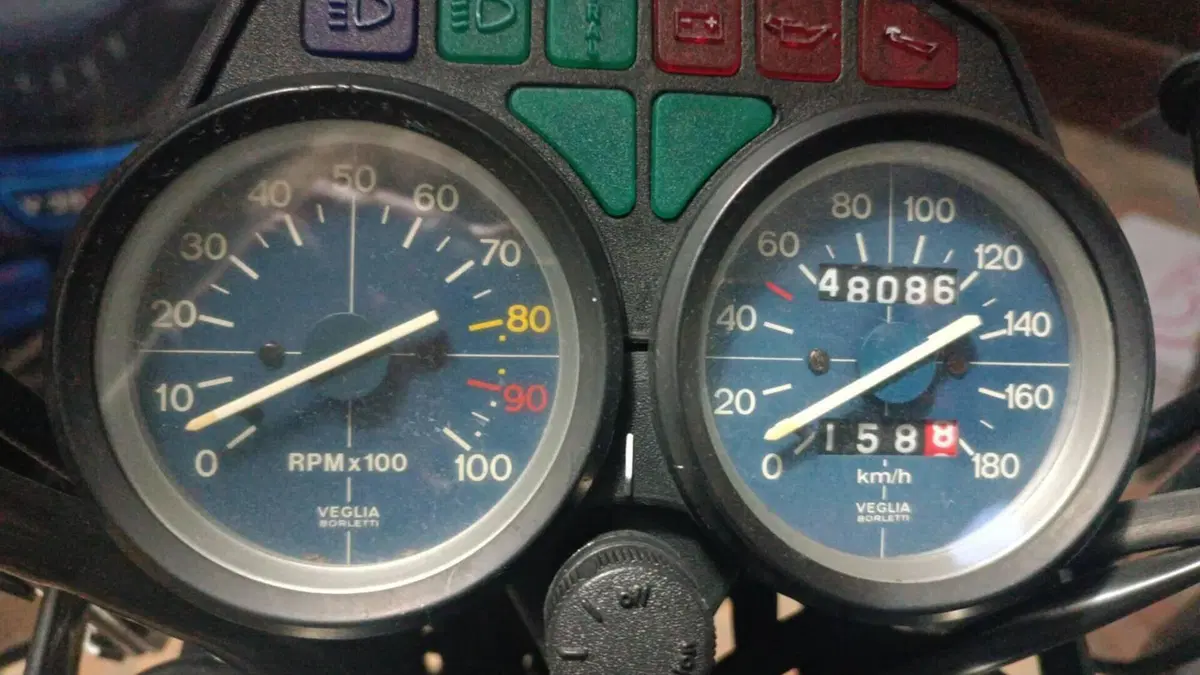 Moto Guzzi V 35 C (1983 - 88)  (3)