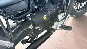 Moto Guzzi V9 Bobber (2016 - 18)  (3)