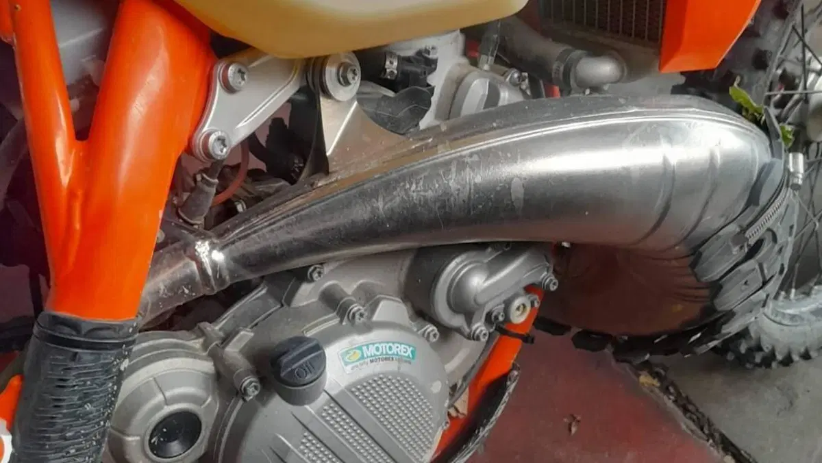 KTM 250 EXC TPI (2023)  (3)