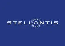 Stellantis e Palantir, accordo quinquennale per portare l'intelligenza artificiale nelle fabbriche: cosa cambia con la piattaforma AIP 