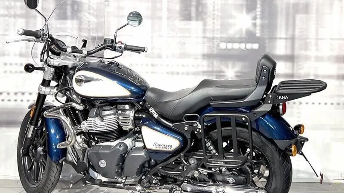 Royal Enfield Super Meteor 650 (2023 - 26)  (2)