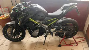 Kawasaki Z 900 (2017 - 18)  (2)