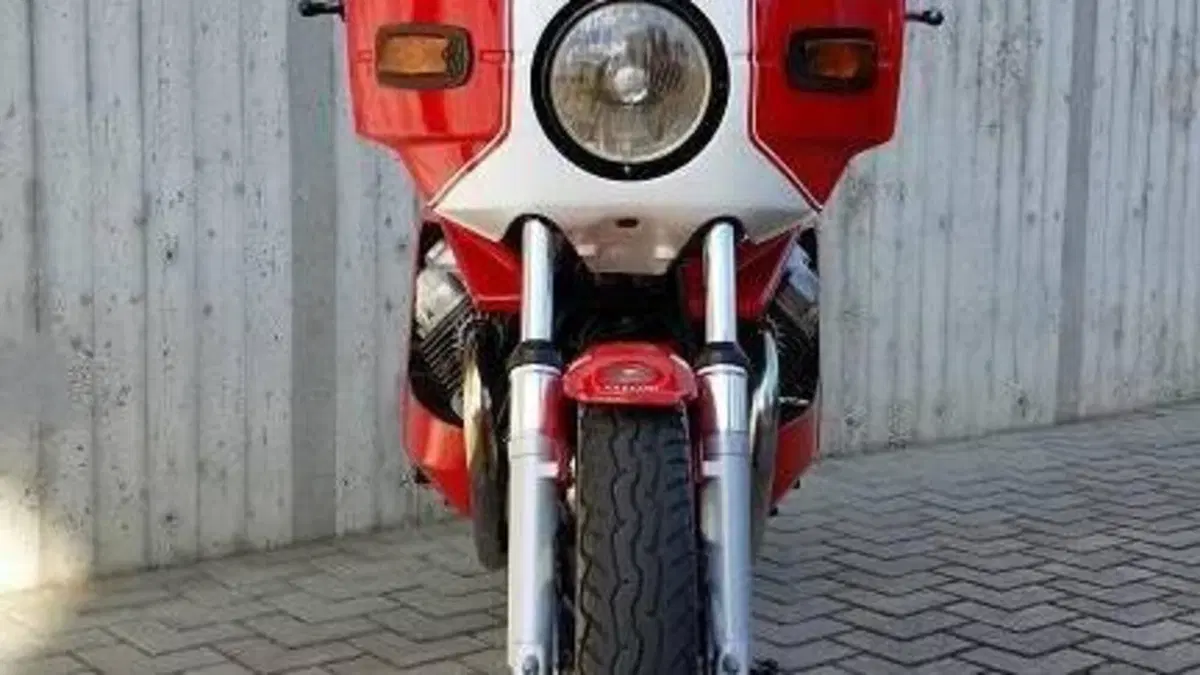 Moto Guzzi   (10)