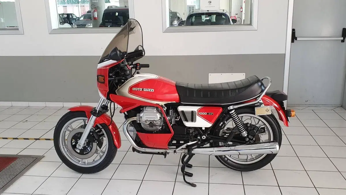 Moto Guzzi   (16)