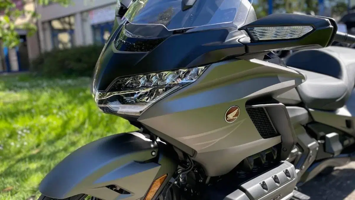 Honda GL 1800 Gold Wing 50° Anniversario (2025 - 26)  (3)