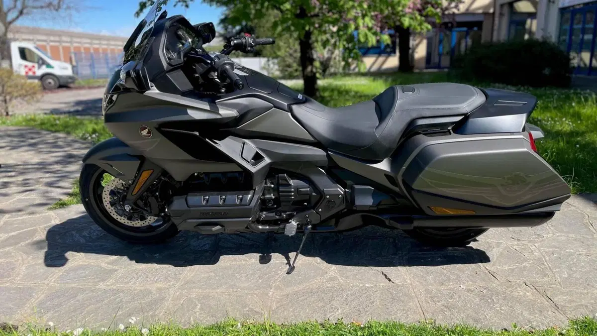 Honda GL 1800 Gold Wing 50° Anniversario (2025 - 26)  (5)