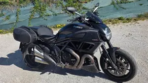 Ducati Diavel 1200 Carbon (2010 - 13)  (5)