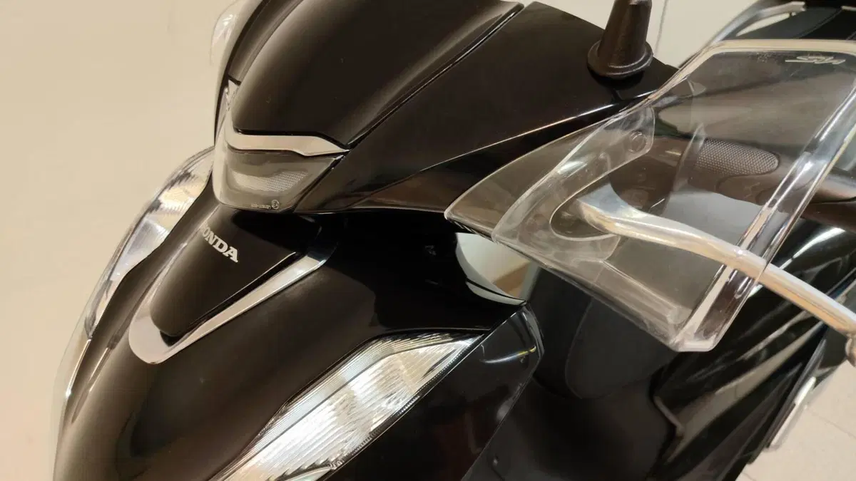 Honda SH 150i (2020 - 23)  (6)