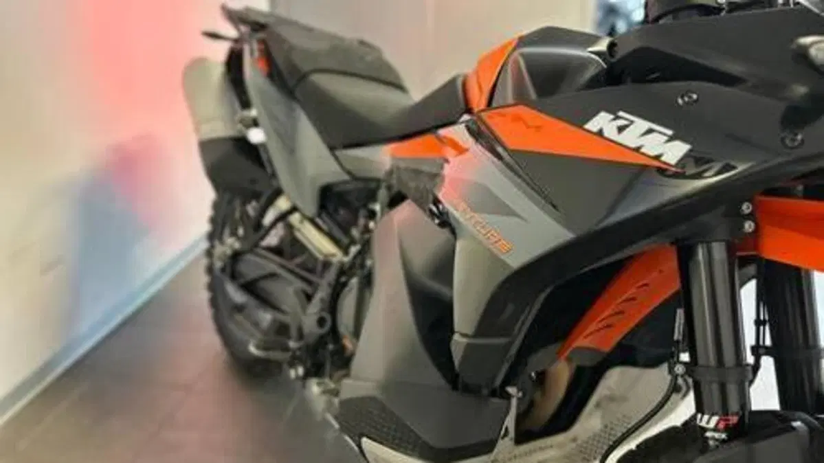 KTM 890 Adventure (2023 - 26)  (8)