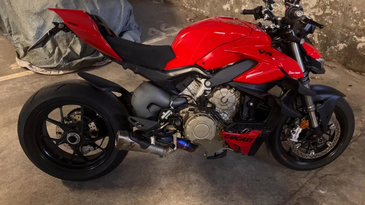 Ducati Streetfighter V4 (2023 - 24)  (4)