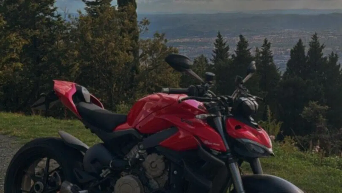 Ducati Streetfighter V4 (2023 - 24) 