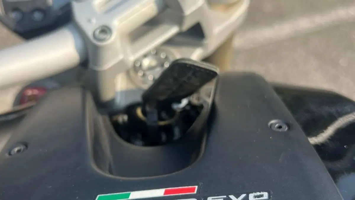 Ducati Monster 1100 Evo ABS (2011 - 13)  (12)
