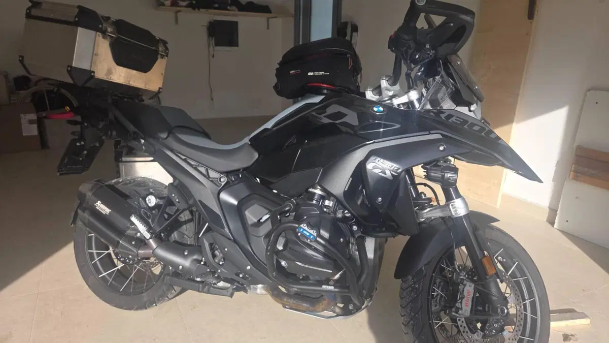 Bmw R 1300 GS Triple Black (2023 - 26)  (2)