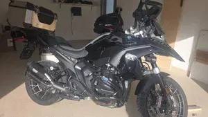 Bmw R 1300 GS Triple Black (2023 - 26)  (2)