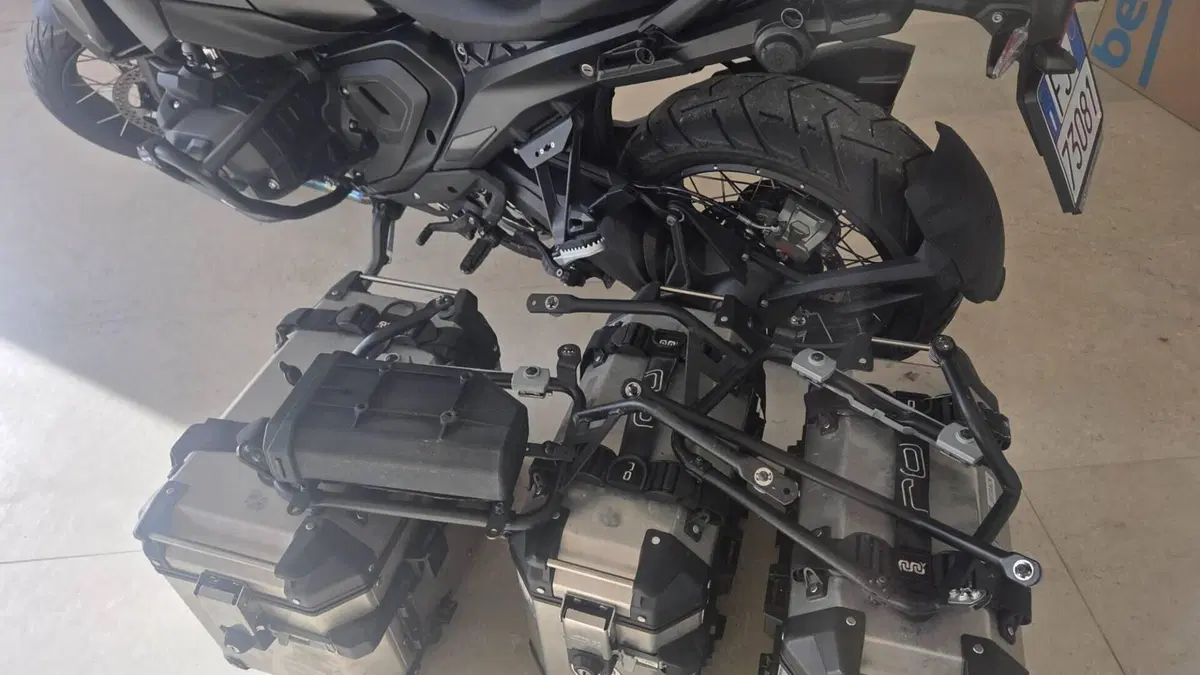 Bmw R 1300 GS Triple Black (2023 - 26)  (4)
