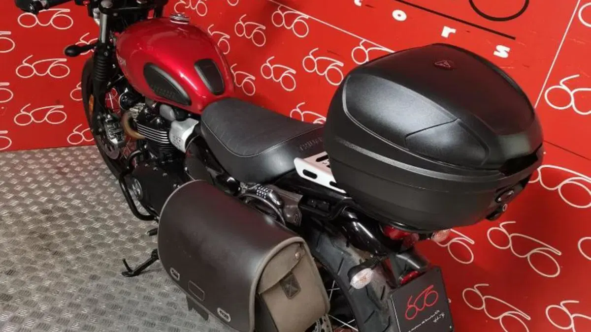 Triumph Scrambler (2006 - 17)  (4)