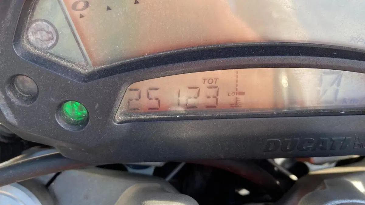 Ducati Monster 696 Plus (2007 - 14)  (7)