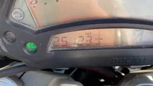 Ducati Monster 696 Plus (2007 - 14)  (7)