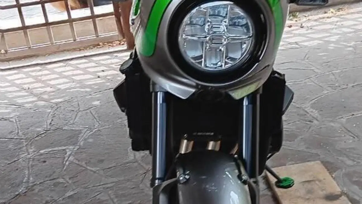 Kawasaki Z 900 RS Cafè Performance (2020 - 21)  (3)