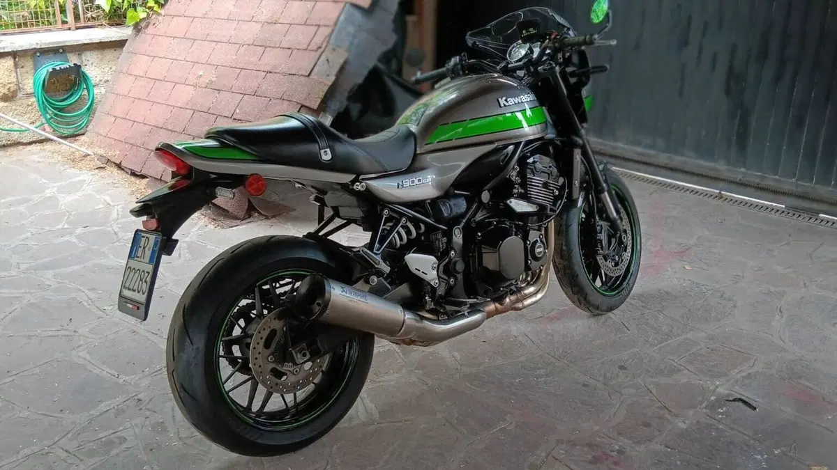 Kawasaki Z 900 RS Cafè Performance (2020 - 21)  (7)