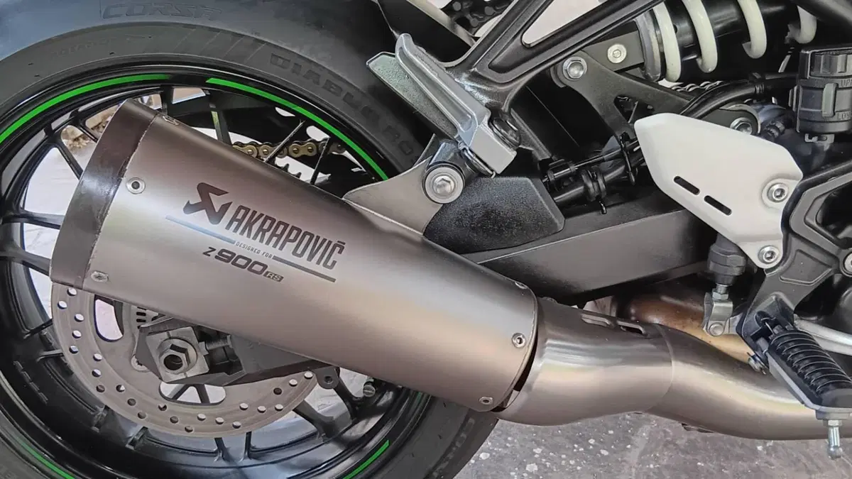 Kawasaki Z 900 RS Cafè Performance (2020 - 21)  (10)