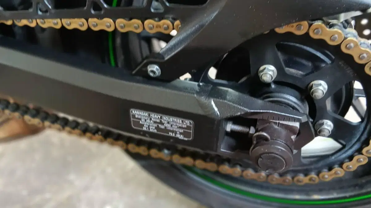 Kawasaki Z 900 RS Cafè Performance (2020 - 21)  (11)