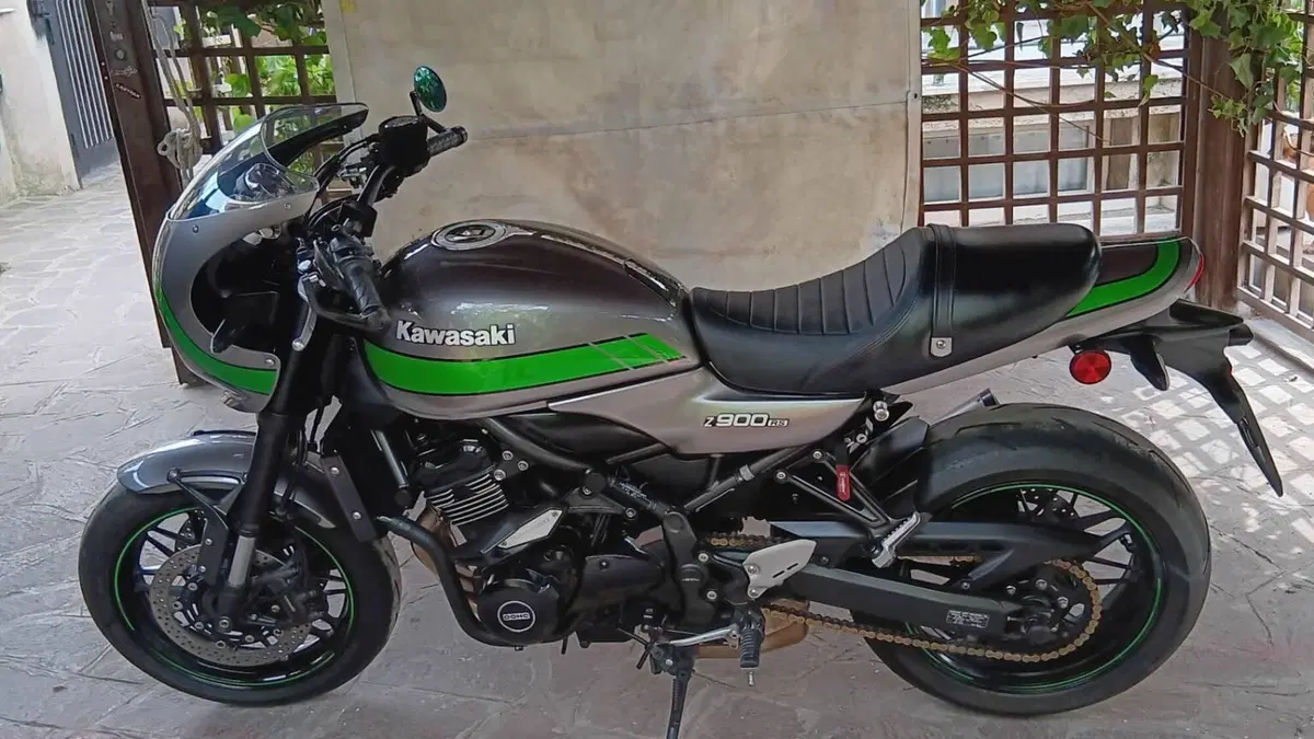Kawasaki Z 900 RS Cafè Performance (2020 - 21)  (8)