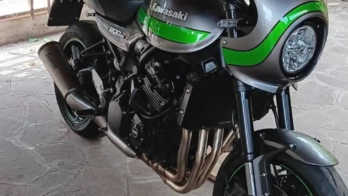 Kawasaki Z 900 RS Cafè Performance (2020 - 21)  (5)