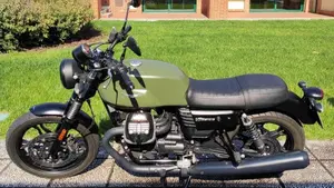 Moto Guzzi V7 III Stone (2017 - 20) 