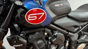 Triumph Trident 660 Triple Tribute Edition (2025 - 26)  (4)