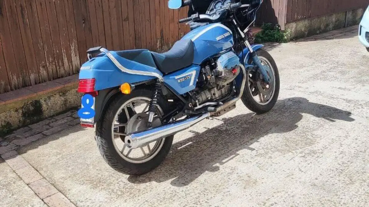 Moto Guzzi   (2)
