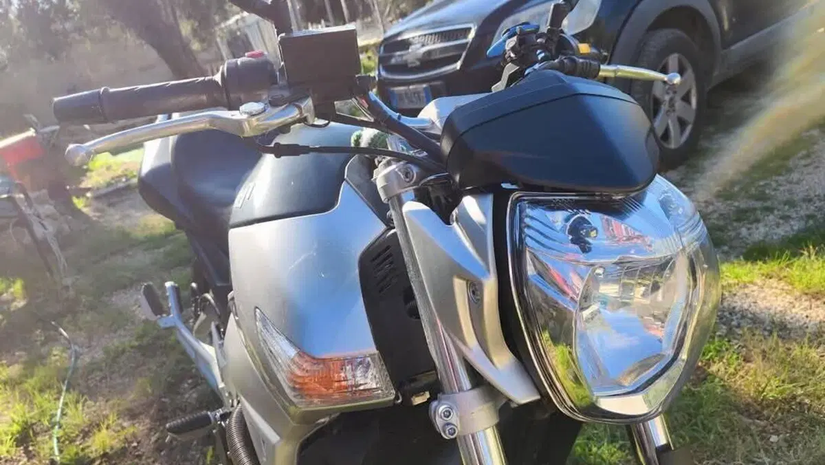Suzuki GSR 600 (2006 - 11)  (2)