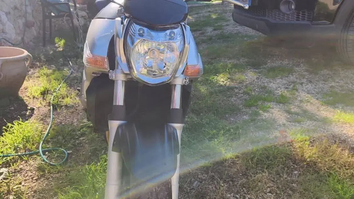 Suzuki GSR 600 (2006 - 11)  (6)