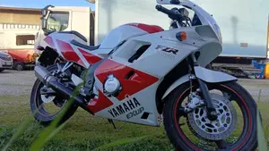 Yamaha   (4)
