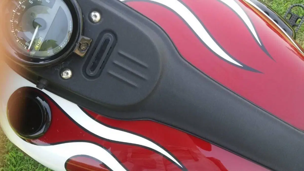 Harley-Davidson 1584 Street Bob (2008 - 15) - FXDB  (3)