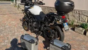 Suzuki V-Strom 650XT (2021 - 25)  (2)