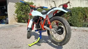 Aprilia   (2)