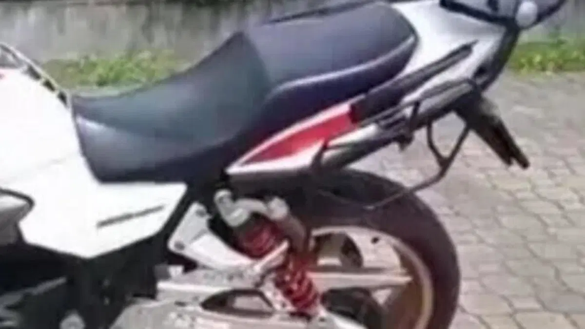 Honda CB 1300 S (2010 - 12)  (4)