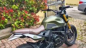Moto Morini SEIEMMEZZO SCR (2022 - 26)  (4)