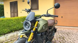Moto Morini SEIEMMEZZO SCR (2022 - 26)  (6)