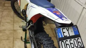 KTM 300 EXC E TPI (2021)  (3)