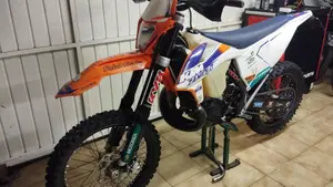 KTM 300 EXC E TPI (2021)  (6)