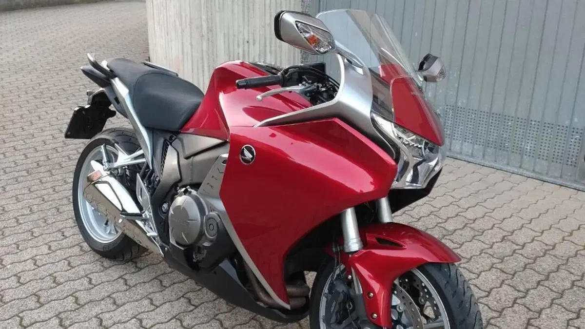 Honda VFR 1200 F ABS (2009 - 16)  (3)