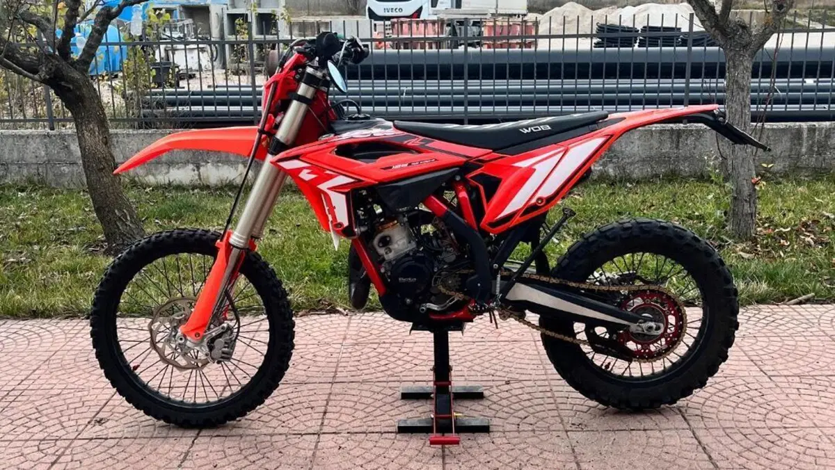 Betamotor RR 125 2T Enduro (2024)  (2)