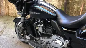 Harley-Davidson 107 Street Glide (2017 - 19) - FLHX  (7)